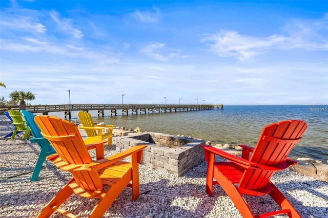 1032 REGAL MANOR WAY, Sun City Center, FL 33573