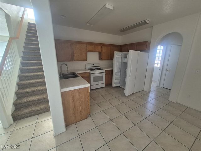 2712 Wooly Rose Avenue, Las Vegas, NV 89106