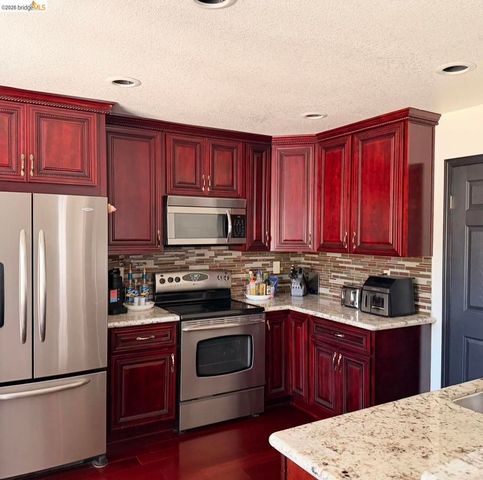 428 Brookside Ct, Antioch, CA 94509