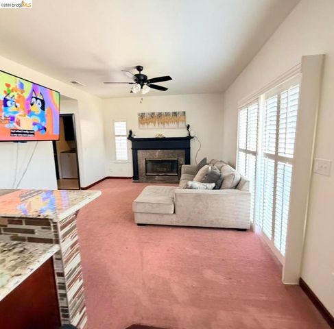 428 Brookside Ct, Antioch, CA 94509
