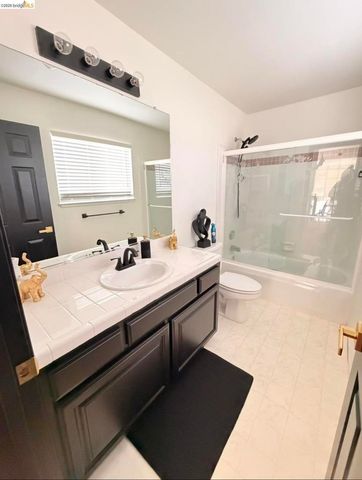 428 Brookside Ct, Antioch, CA 94509