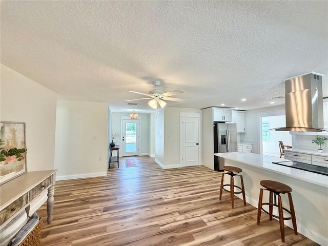 1624 LESLIE DRIVE, Lakeland, FL 33801