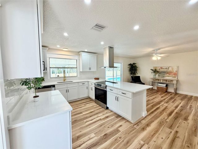 1624 LESLIE DRIVE, Lakeland, FL 33801