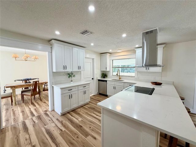 1624 LESLIE DRIVE, Lakeland, FL 33801