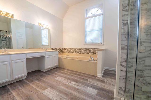 1520 CIDER HOUSE LN, Cordova, TN 38016