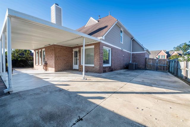 1520 CIDER HOUSE LN, Cordova, TN 38016