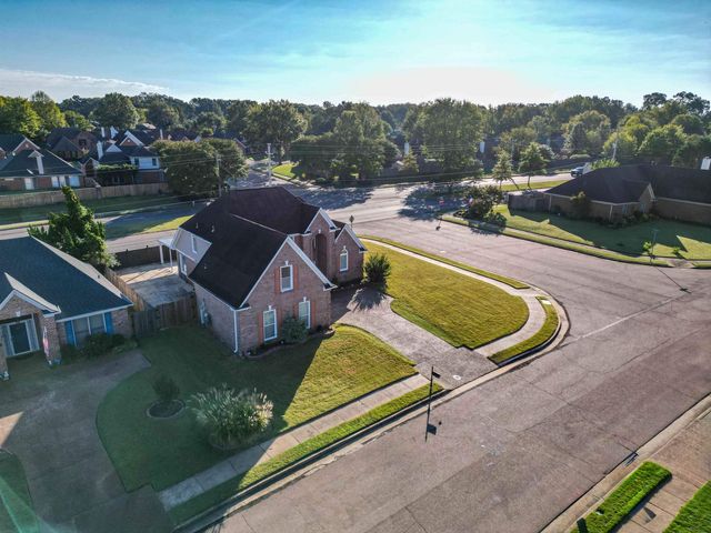 1520 CIDER HOUSE LN, Cordova, TN 38016