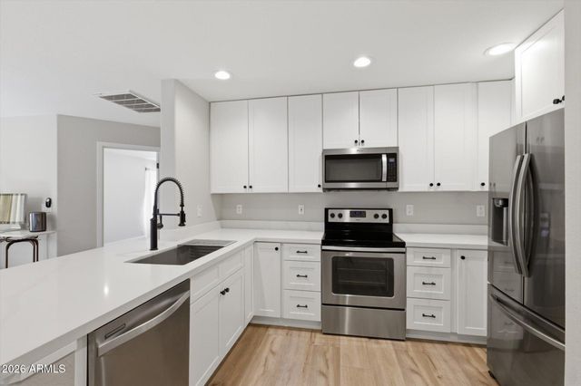 16855 E MIRAGE CROSSING Court B, Fountain Hills, AZ 85268