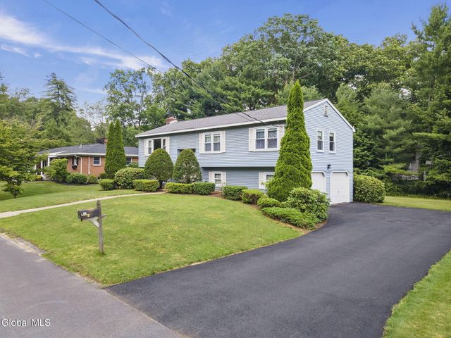 12 Lakewood Drive, Saratoga Springs, NY 12866