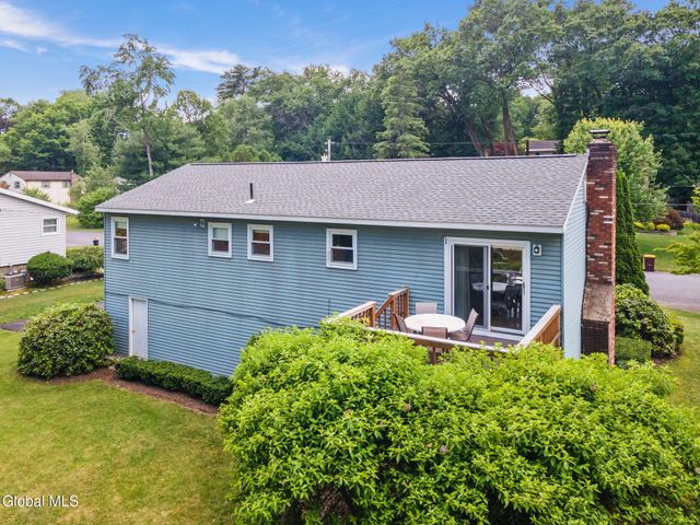 12 Lakewood Drive, Saratoga Springs, NY 12866