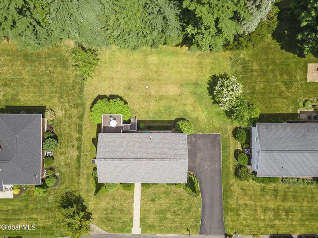 12 Lakewood Drive, Saratoga Springs, NY 12866
