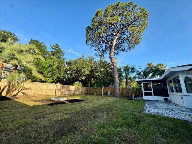 4722 STEVENS DRIVE, Sarasota, FL 34234