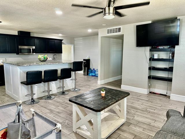 4006 Thomason Dr, Midland, TX 79703