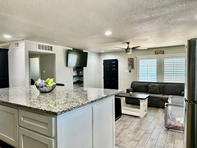 4006 Thomason Dr, Midland, TX 79703