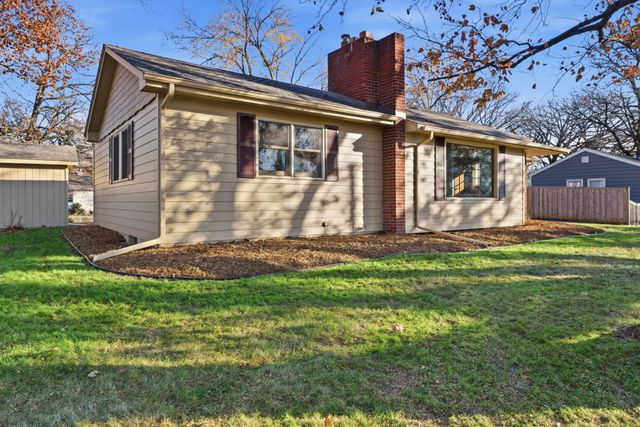 3100 Noble Avenue N, Golden Valley, MN 55422