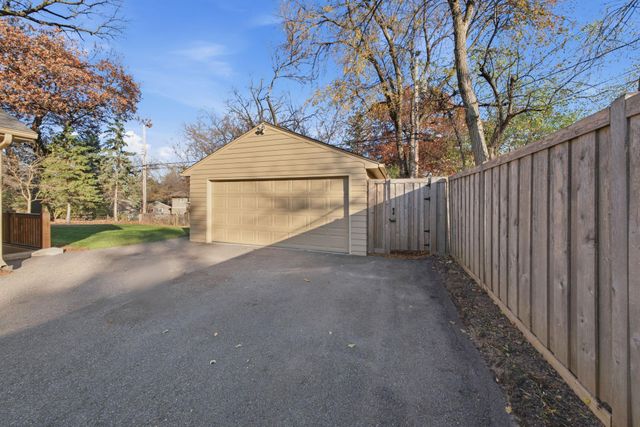 3100 Noble Avenue N, Golden Valley, MN 55422