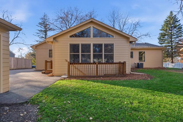 3100 Noble Avenue N, Golden Valley, MN 55422