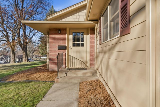 3100 Noble Avenue N, Golden Valley, MN 55422