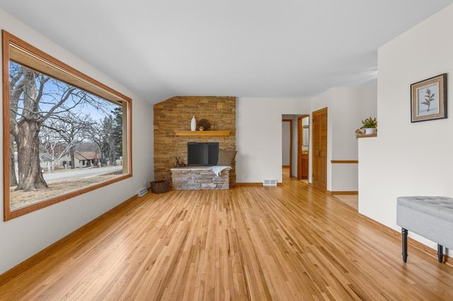 3100 Noble Avenue N, Golden Valley, MN 55422