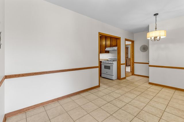 3100 Noble Avenue N, Golden Valley, MN 55422