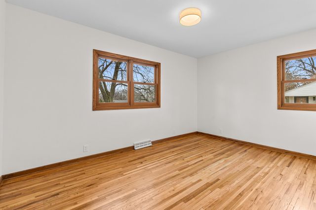 3100 Noble Avenue N, Golden Valley, MN 55422