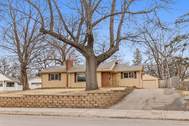 3100 Noble Avenue N, Golden Valley, MN 55422