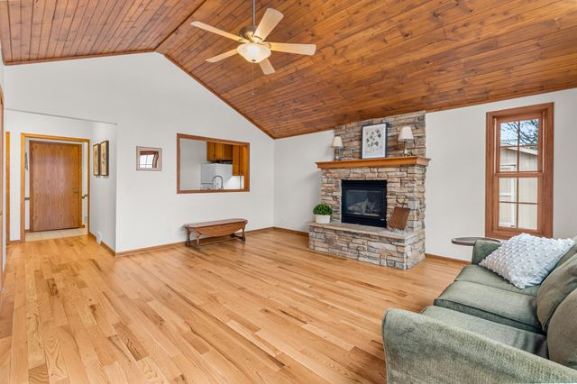 3100 Noble Avenue N, Golden Valley, MN 55422