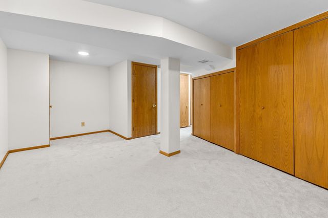 3100 Noble Avenue N, Golden Valley, MN 55422