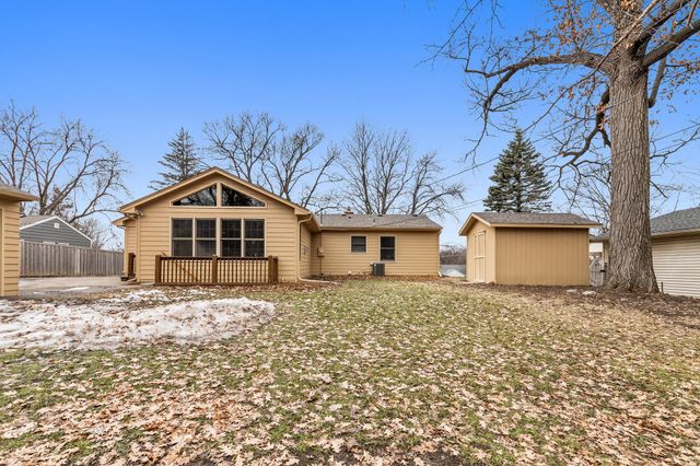 3100 Noble Avenue N, Golden Valley, MN 55422