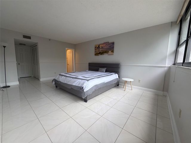 859 JEFFERY Street 1040, Boca Raton, FL 33487
