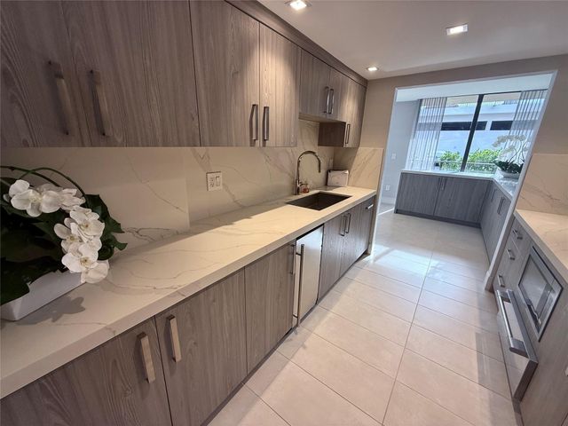 859 JEFFERY Street 1040, Boca Raton, FL 33487