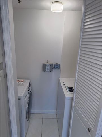 859 JEFFERY Street 1040, Boca Raton, FL 33487