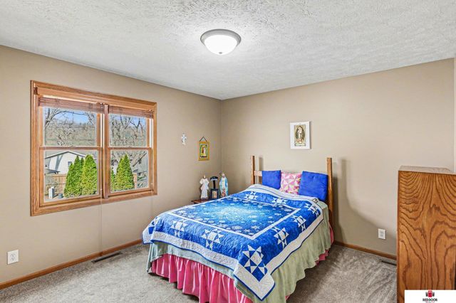 1955 S Knights Place, Lincoln, NE 68506