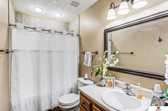 1955 S Knights Place, Lincoln, NE 68506