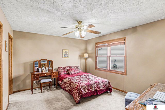 1955 S Knights Place, Lincoln, NE 68506