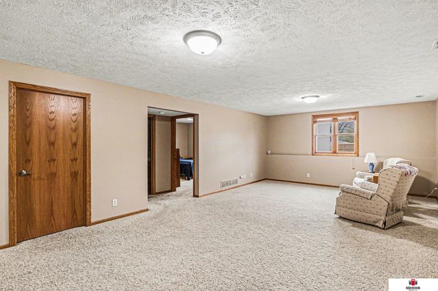 1955 S Knights Place, Lincoln, NE 68506