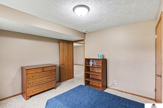 1955 S Knights Place, Lincoln, NE 68506