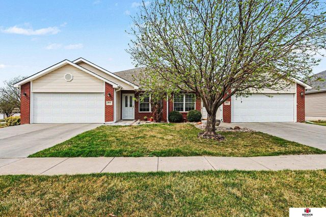 1955 S Knights Place, Lincoln, NE 68506