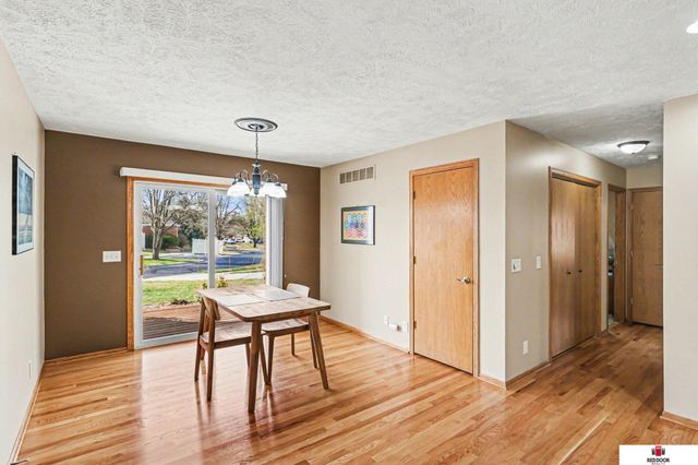 1955 S Knights Place, Lincoln, NE 68506