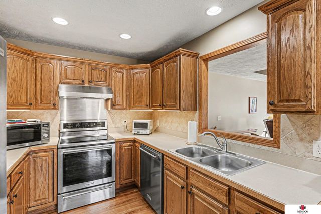 1955 S Knights Place, Lincoln, NE 68506