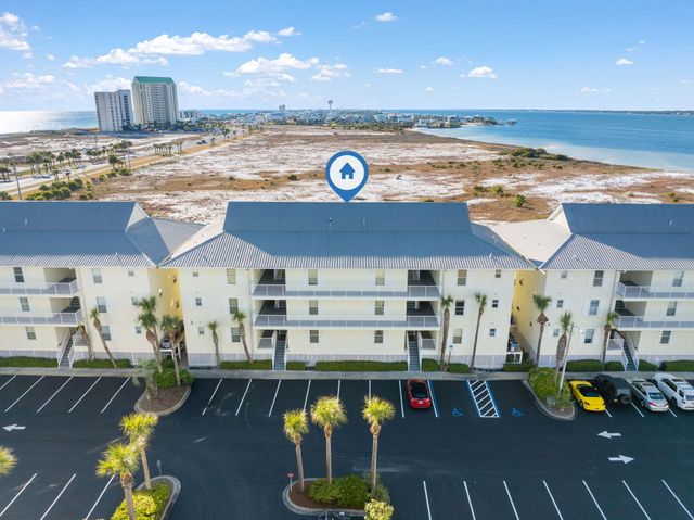 8436 Gulf Boulevard UNIT 321, Navarre, FL 32566