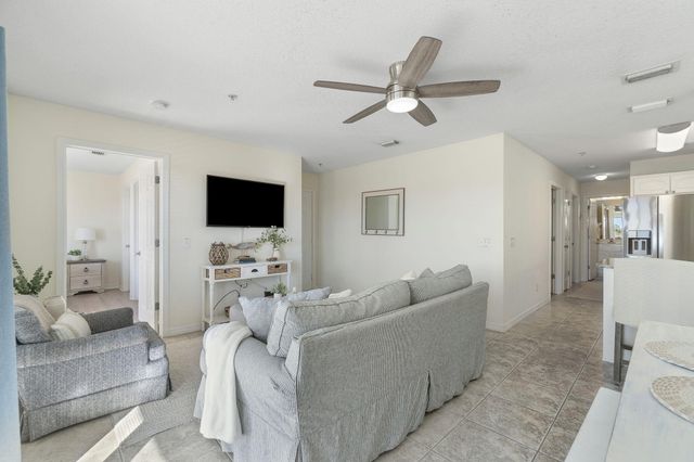 8436 Gulf Boulevard UNIT 321, Navarre, FL 32566