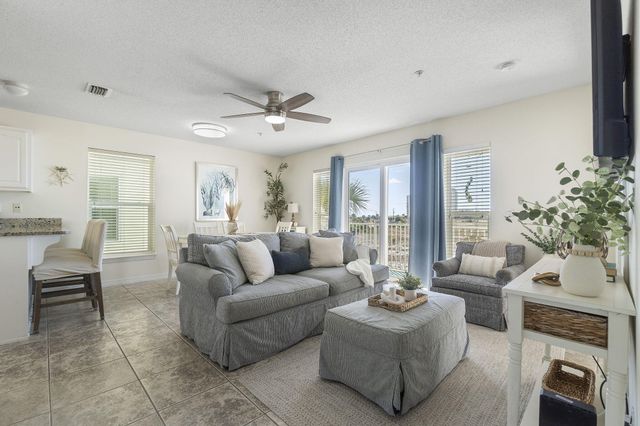 8436 Gulf Boulevard UNIT 321, Navarre, FL 32566