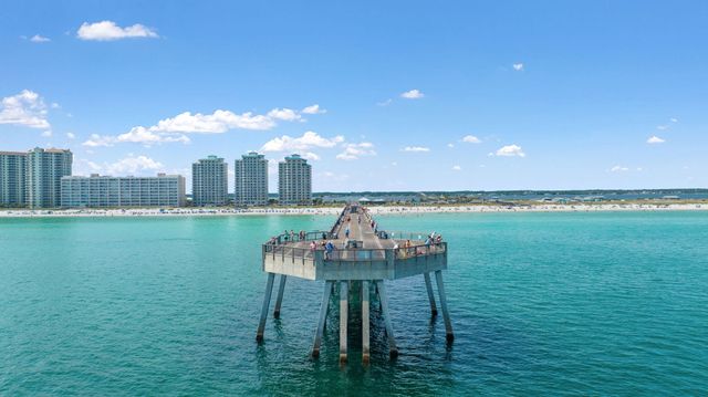 8436 Gulf Boulevard UNIT 321, Navarre, FL 32566