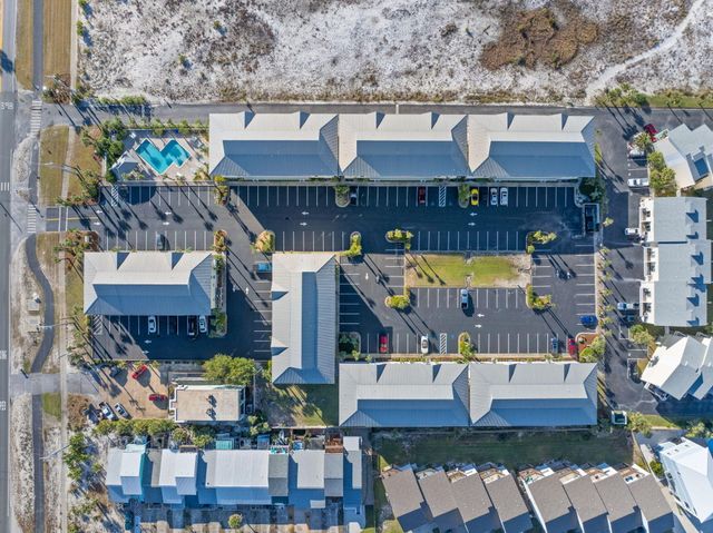 8436 Gulf Boulevard UNIT 321, Navarre, FL 32566