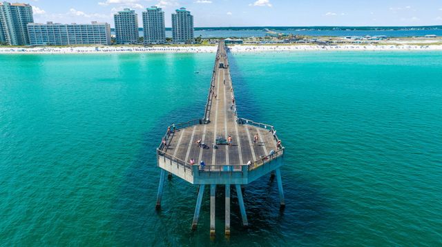 8436 Gulf Boulevard UNIT 321, Navarre, FL 32566