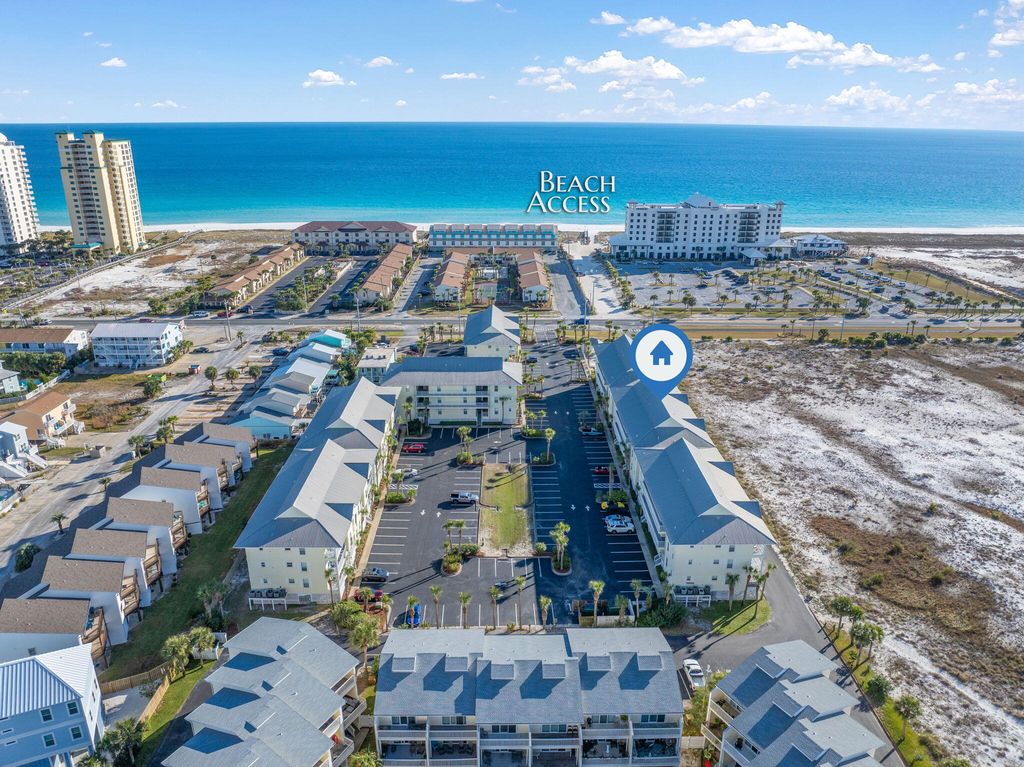 8436 Gulf Boulevard UNIT 321, Navarre, FL 32566