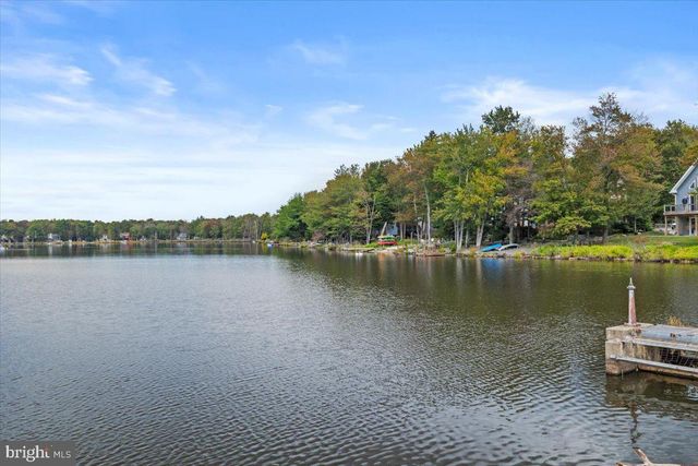 2914 FAIRHAVEN DR, Tobyhanna, PA 18466
