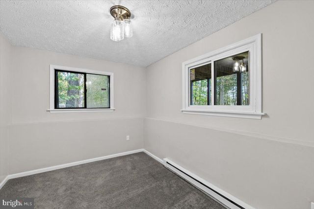 2914 FAIRHAVEN DR, Tobyhanna, PA 18466