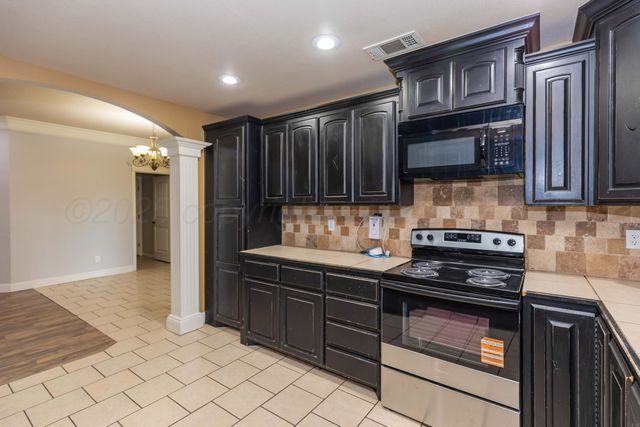 2111 HAVENVILLE Drive, Amarillo, TX 79118